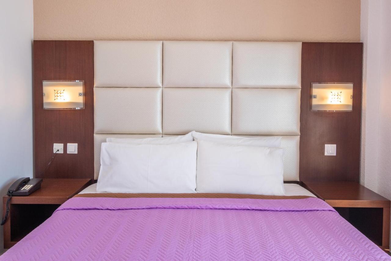 Castelia Bay Hotel Amoopi Extérieur photo
