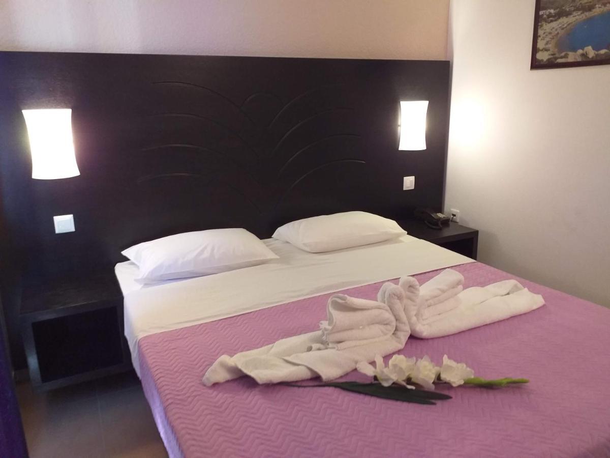 Castelia Bay Hotel Amoopi Extérieur photo